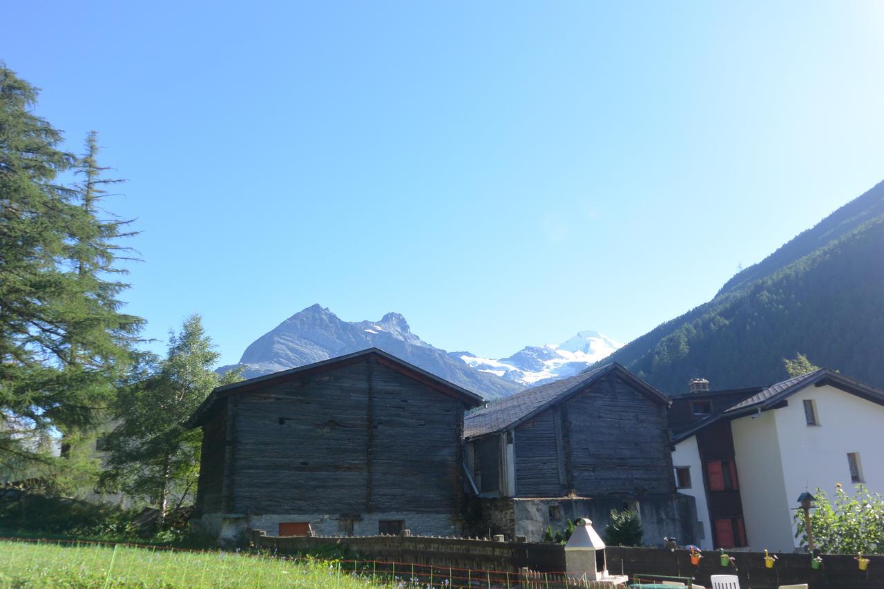 Hotel Bärgsunnu Saas-Grund Exteriör bild