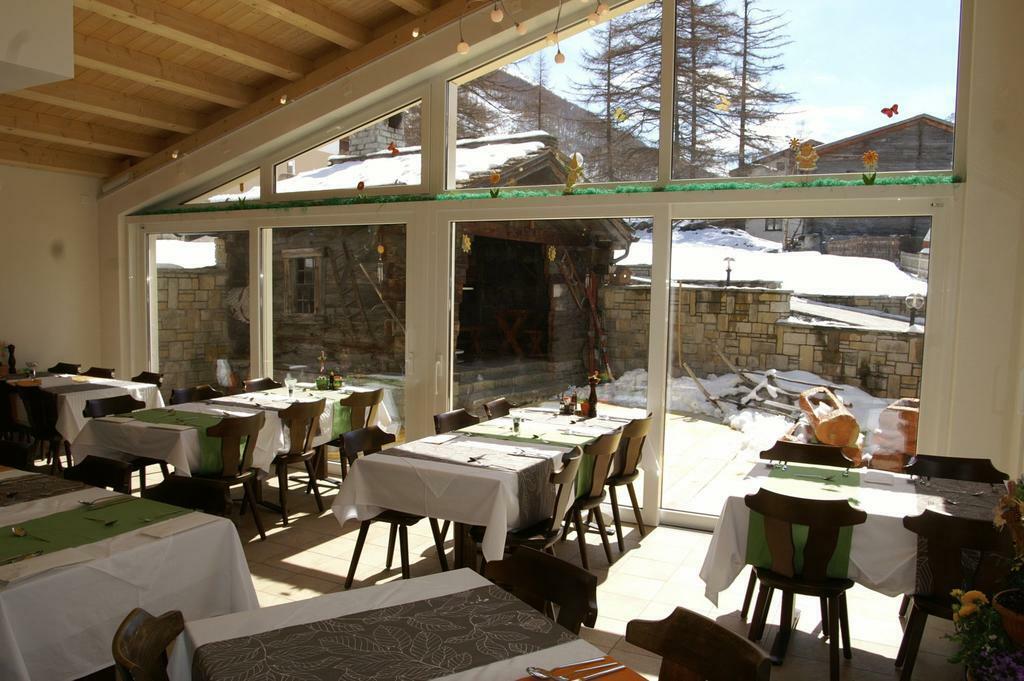 Hotel Bärgsunnu Saas-Grund Exteriör bild